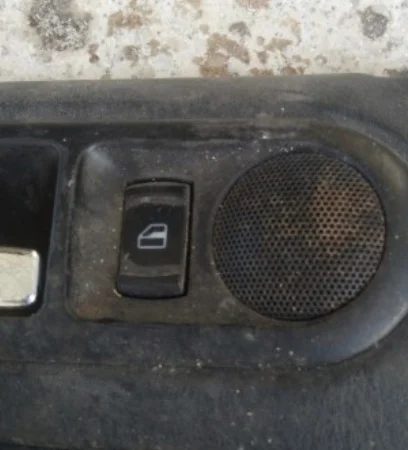 Volkswagen Passat b5 Sol Arka Cam Düğmesi