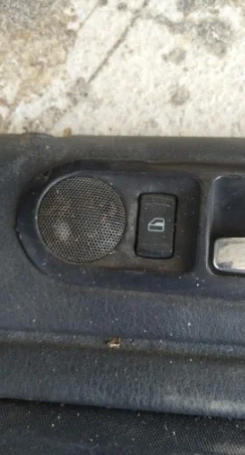 Volkswagen Passat Sağ Arka Cam Açma