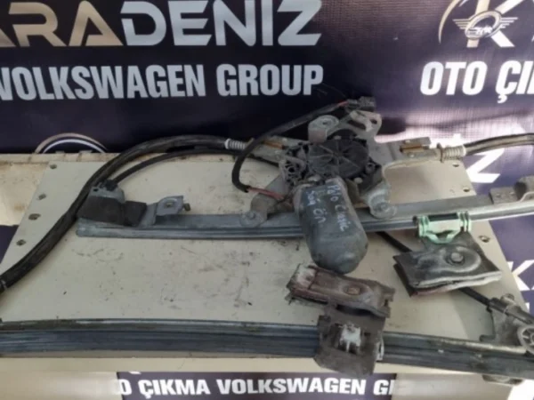 Volkswagen Polo Classic Sol Ön Cam Krikosu
