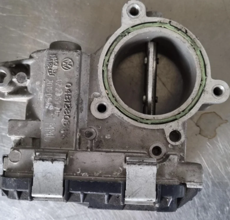 Volkswagen Polo Gaz Kelebeği