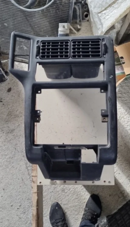 Volkswagen Polo Teyp Çerçevesi