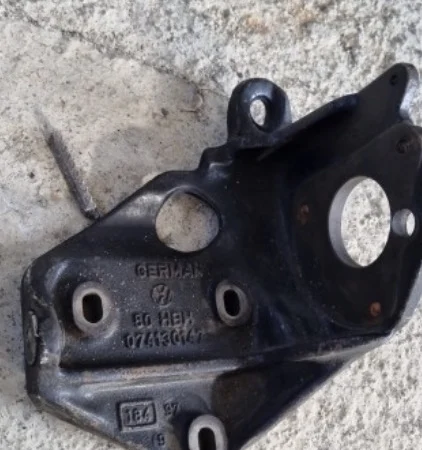 Volkswagen Transporter T4 Pompa Bağlantı Ayağı