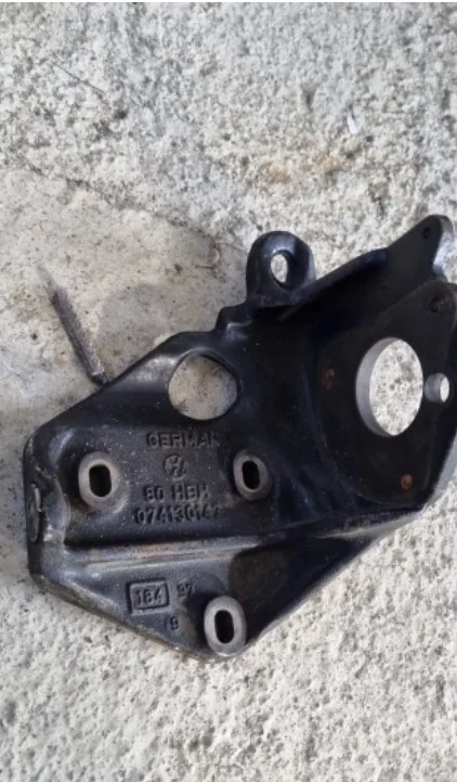 Volkswagen Transporter T4 Pompa Bağlantı Ayağı