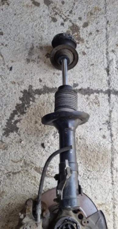VW Polo Sağ Ön Amortisör